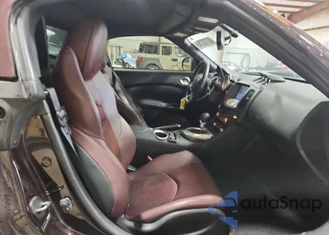 2010 Nissan 370Z z USA, uszkodzony, nr VIN JN1AZ4FH9AM303872